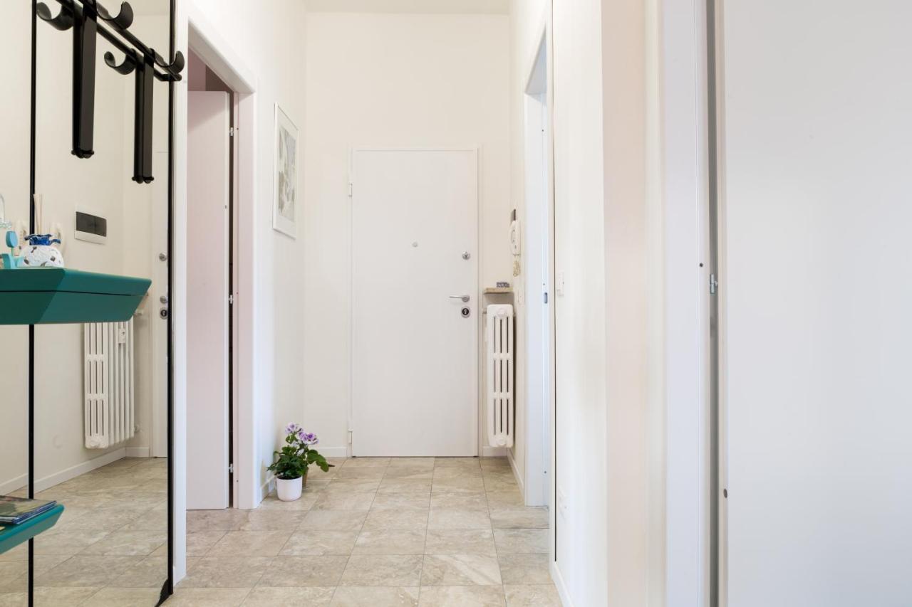 Parma Railway Station Lovely Apartment Exterior foto