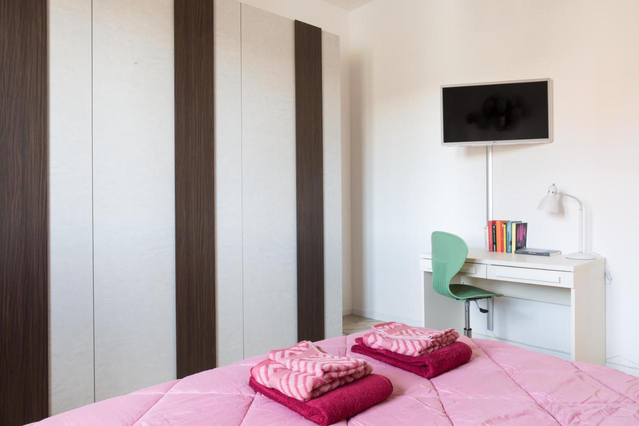 Parma Railway Station Lovely Apartment Exterior foto