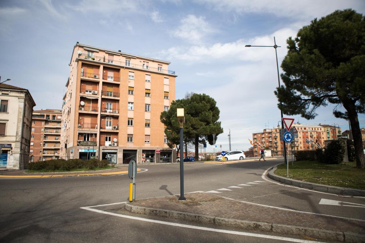 Parma Railway Station Lovely Apartment Exterior foto